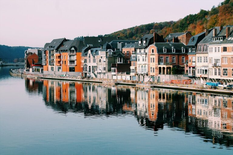 Dinant aan de Maas in de Ardennen